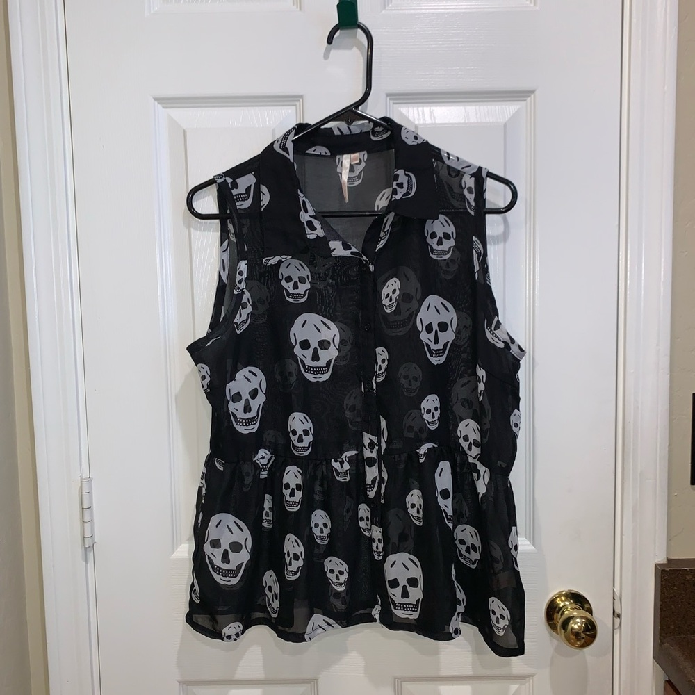 Black Sheer Skull Print Sleeveless Blouse